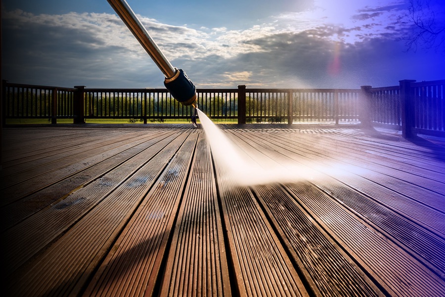 Deck Cleaning Service for Homes and Businesses in London